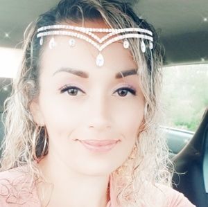 Meet your Posher, Melissa-lorenzo